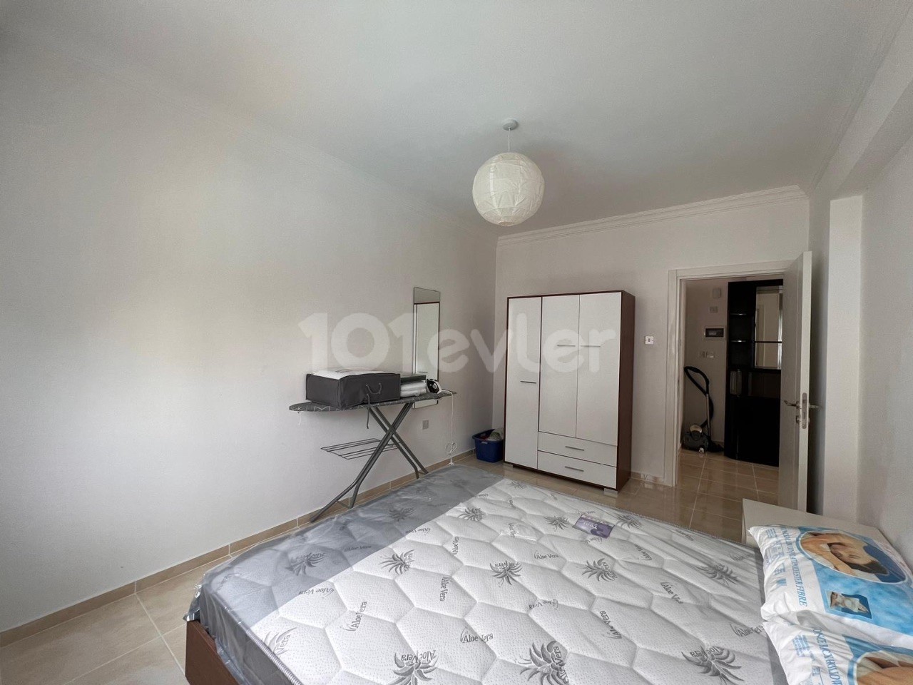 1+1 Spacious flat for rent in Alsancak 