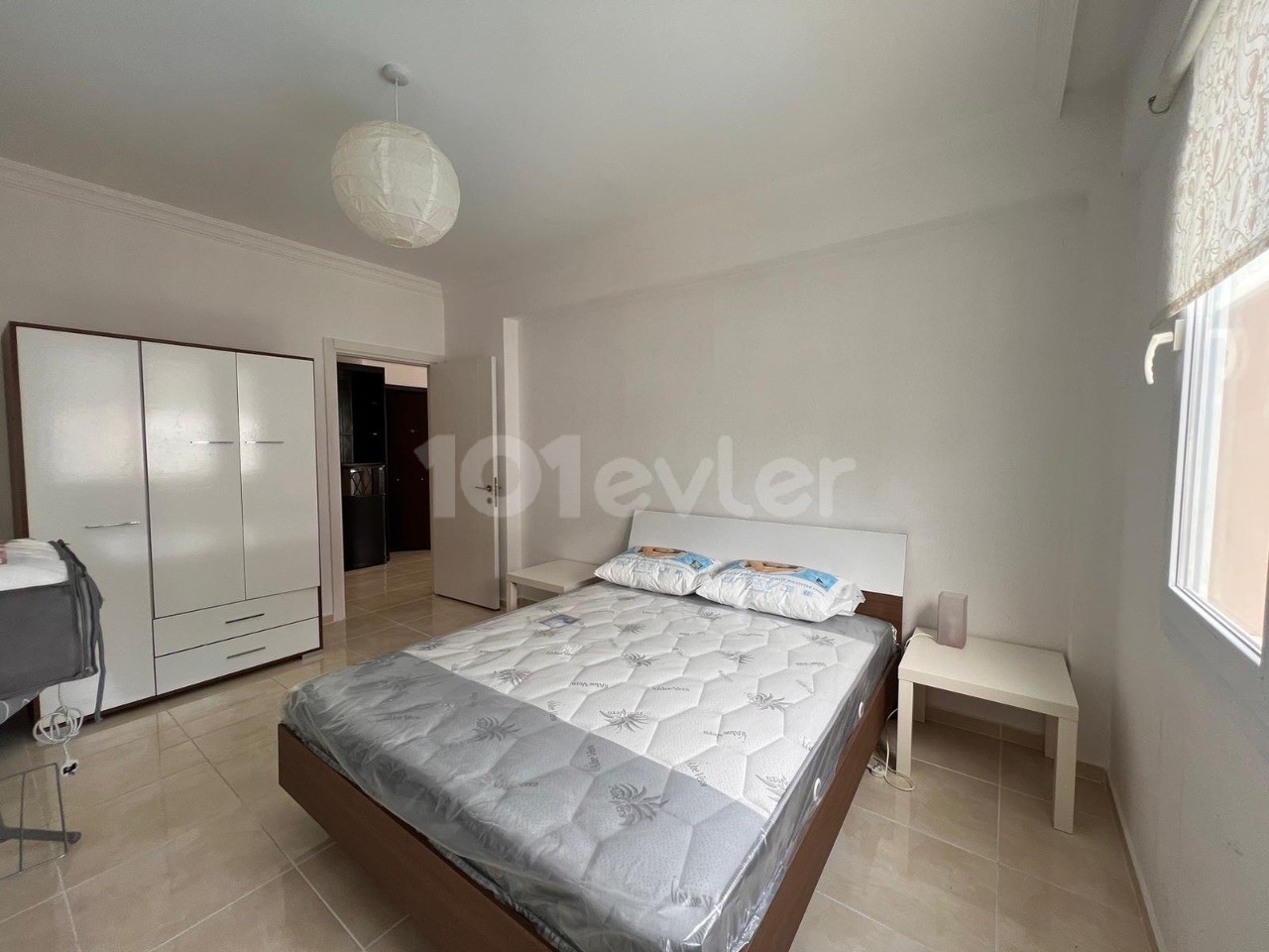 Alsancak'ta kiralık 1+1 geniş daire