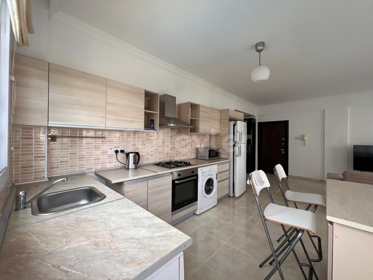 1+1 Spacious flat for rent in Alsancak 