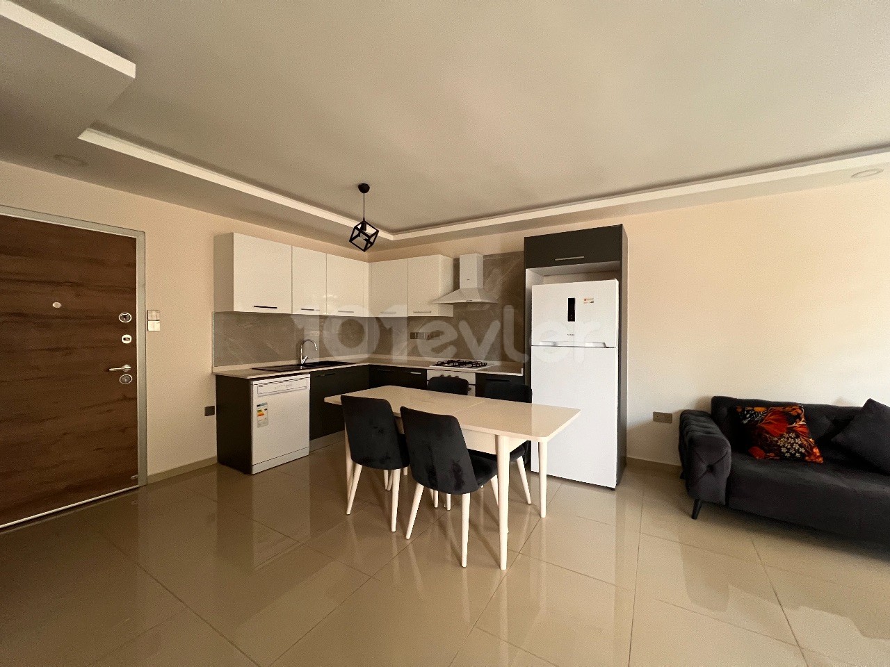 2 Bedroom Flat for Rent in Girne Center 