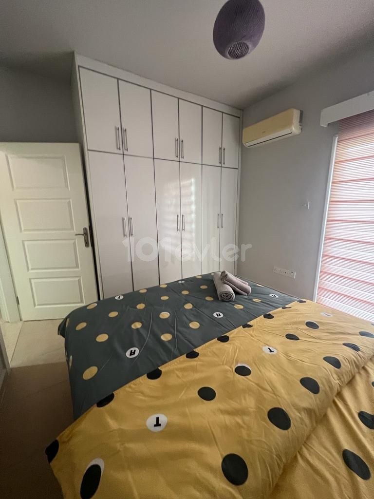 GİRNE ÇARŞI MERKEZ  BÖLGESİNDE SATILIK  2+1 DAİRE