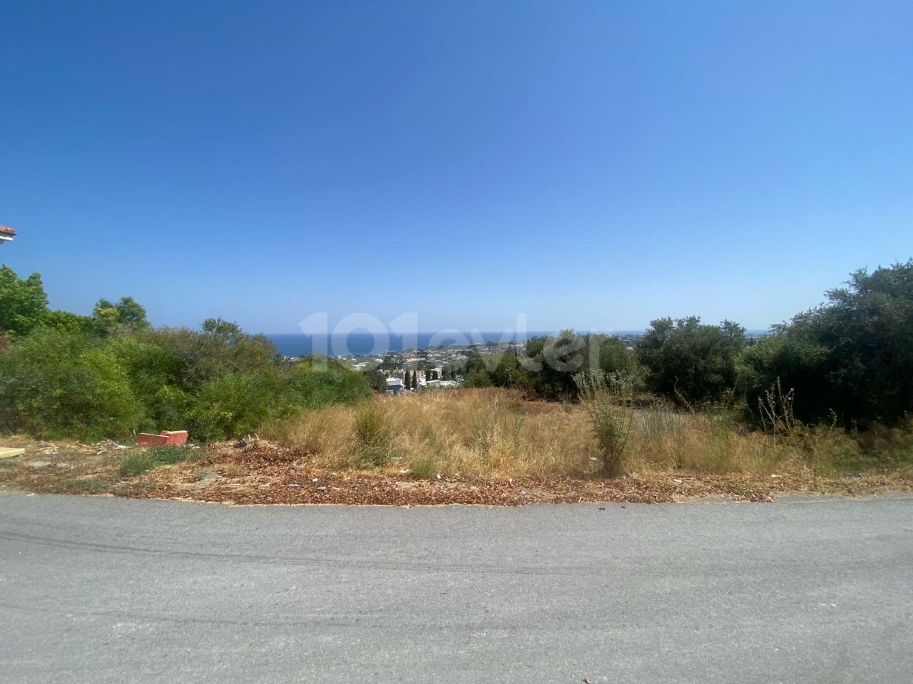 3345m2 Land for sale in Kyrenia/Lapta