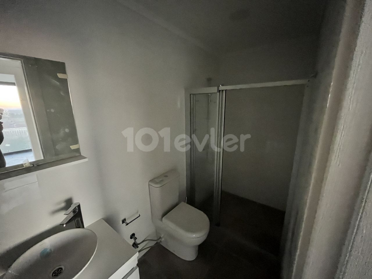 Güzelyurt Kalkanlı 2+1 flat for sale from the real estate agent of the site