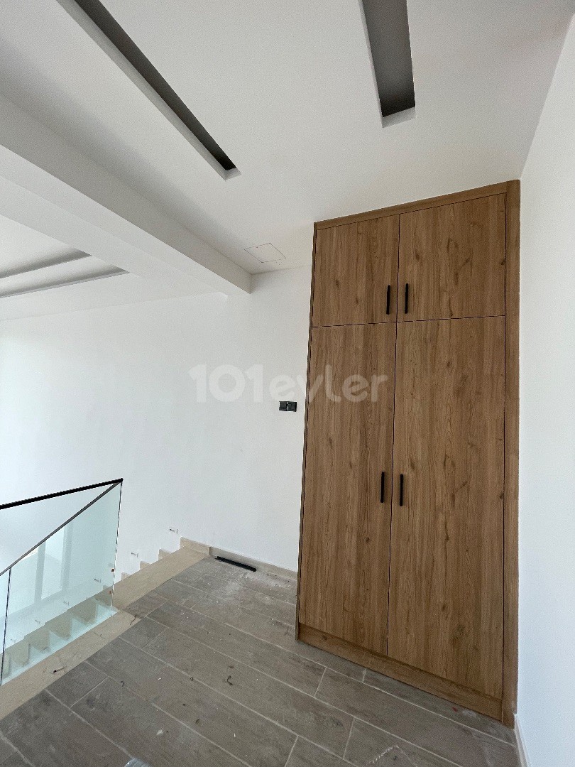 READY 2+1 Loft Flat 100 متر از دریا در پروژه جدید Olivia Court