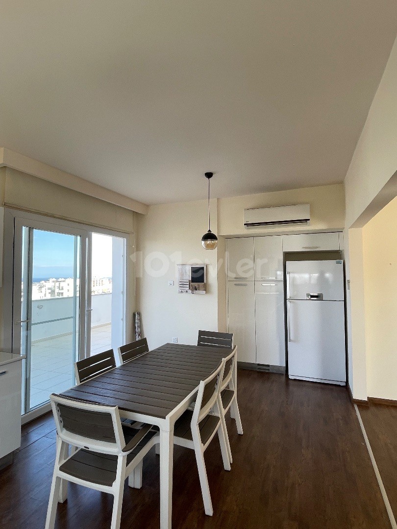 Girne merkezde deniz manzaralı 3+1 daire