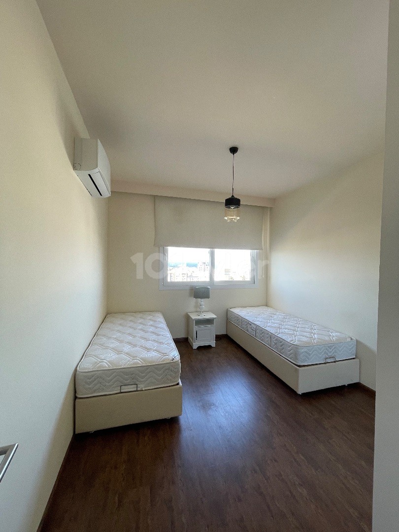 Girne merkezde deniz manzaralı 3+1 daire