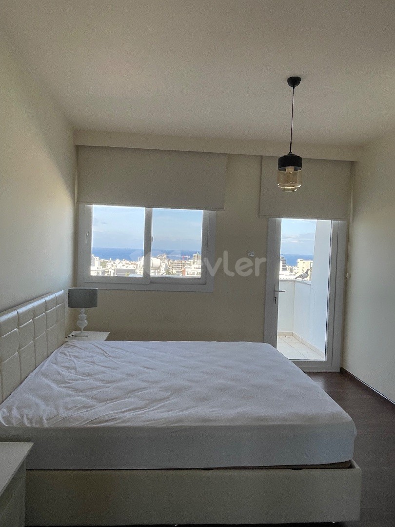 Girne merkezde deniz manzaralı 3+1 daire