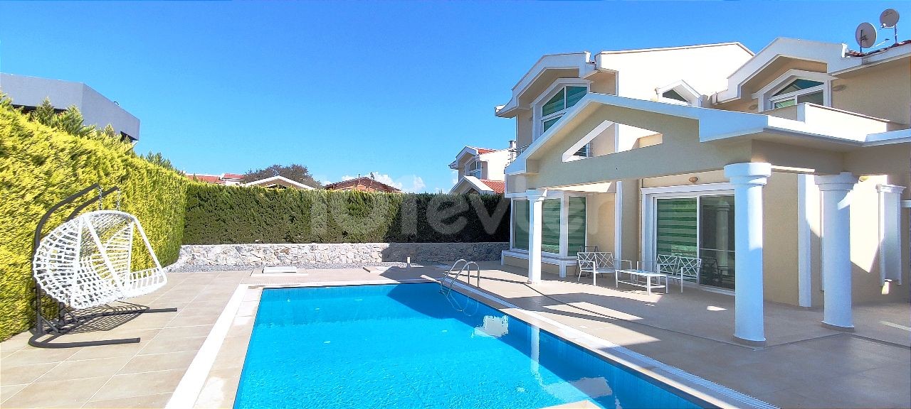 Spacious Well-Kept Villa with a Swimming Pool in Alsancak for Long and Short Term Rent