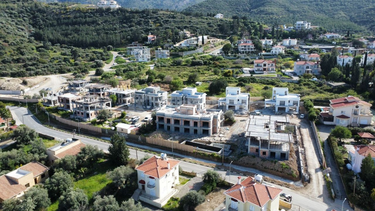 2+1 Satılık Daire- Yeşiltepe, Girne, Kuzey Kıbrıs 160000GBP peşın  40000GBP 12ay teksit