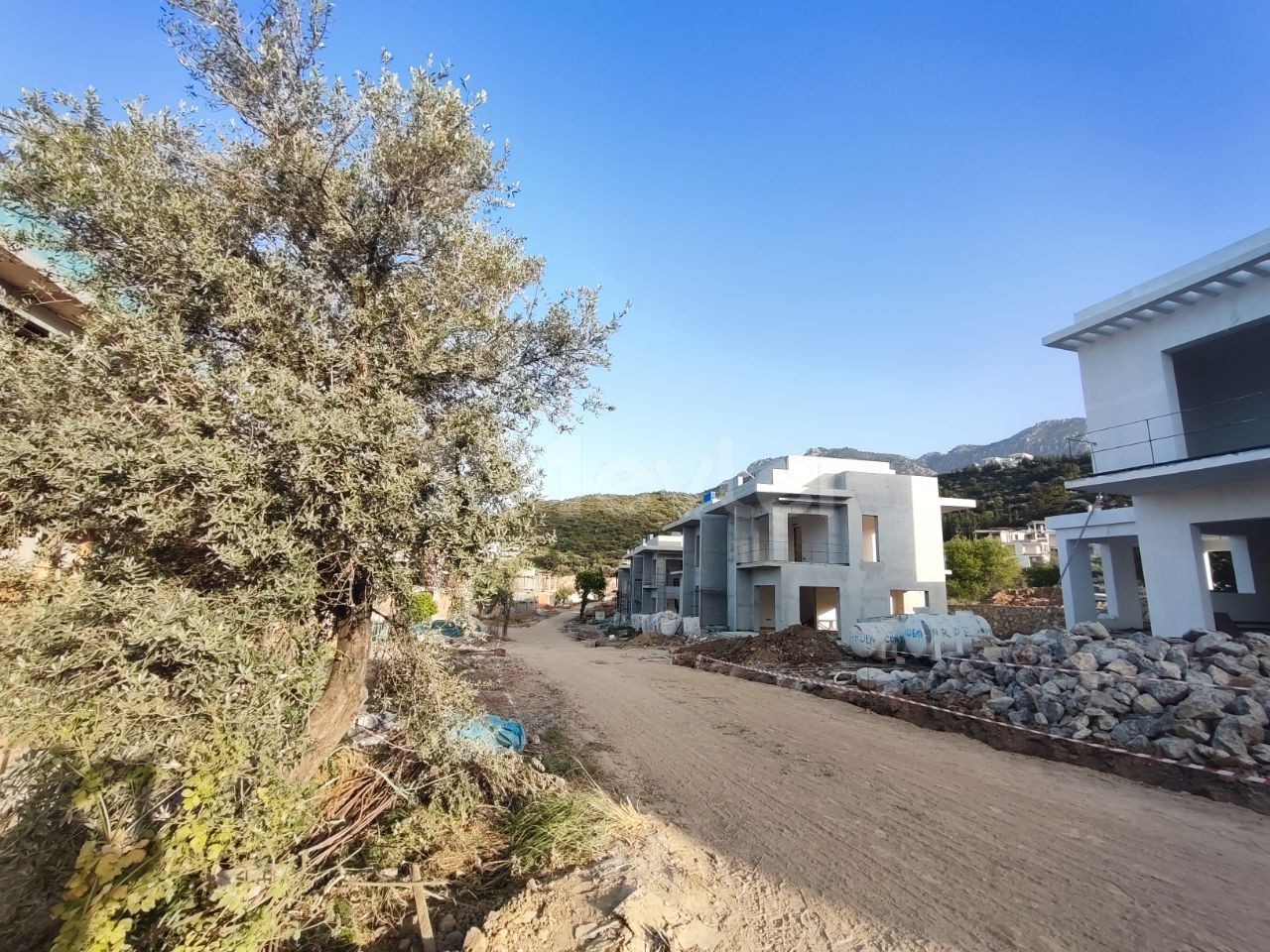 2+1 Wohnung zu verkaufen – Yeşiltepe, Kyrenia, Nordzypern 160000GBP Anzahlung