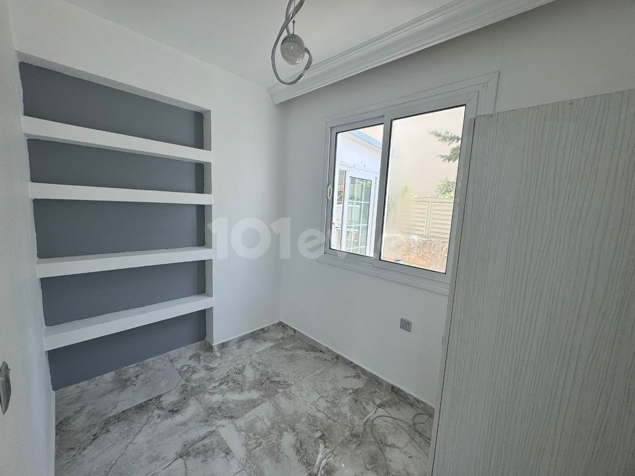 NEWLY RENOVATED 2+1 FLAT WITH GARDEN AND VIEW FOR SALE IN LAPTA