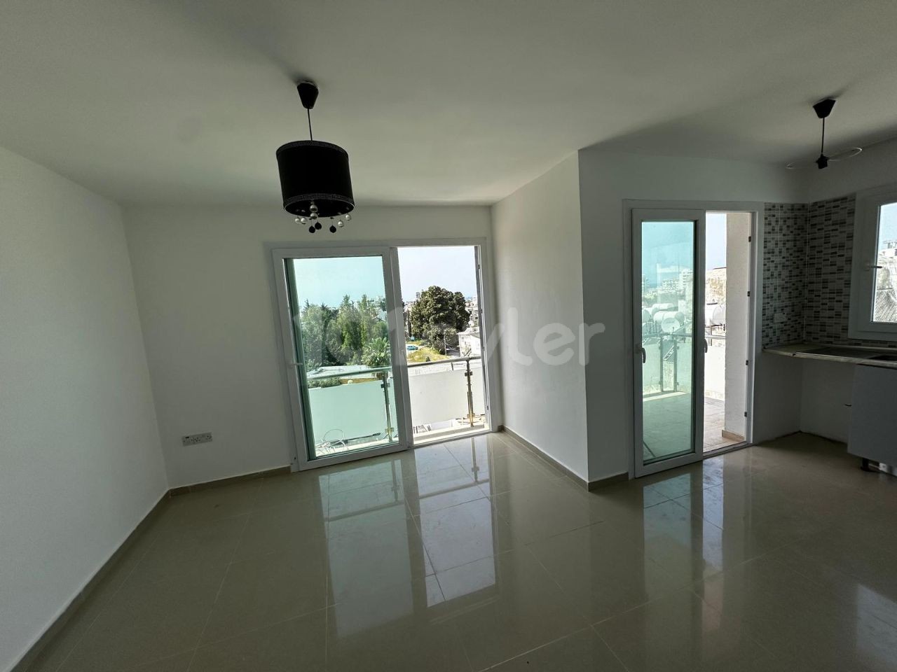 2+1 flat for sale in Kyrenia Center