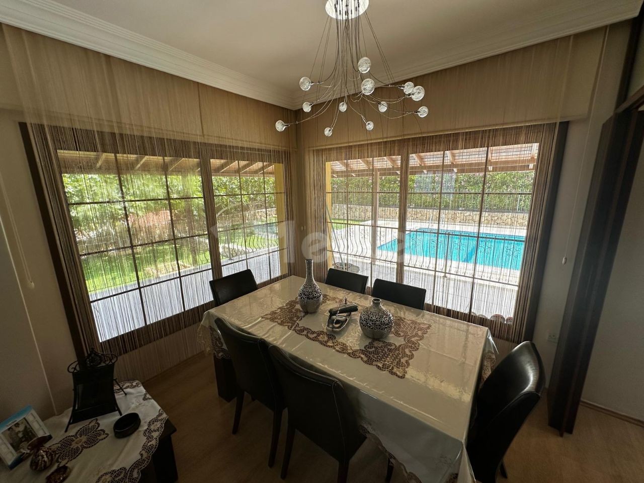 4+1 Villa mit Berg- und Meerblick und Pool zum Verkauf in Arapköy