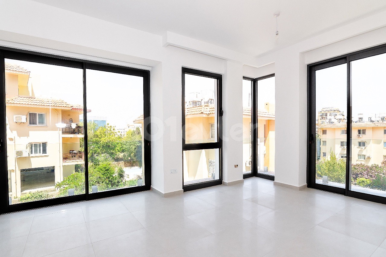 Luxury 2+1 apartment in the center of Kyrenia ( perfect for Investment) Turkish title deed