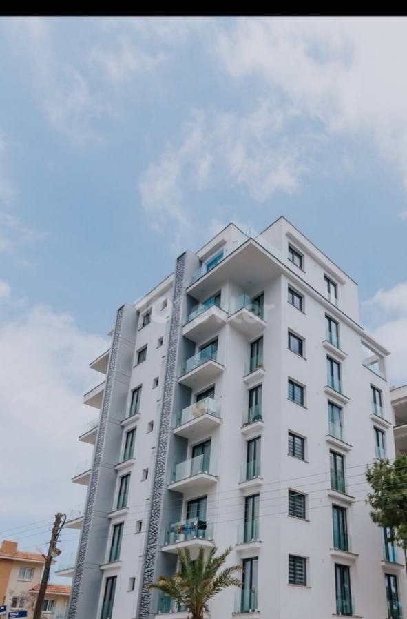 Luxuriöse 2+1-Wohnung im Zentrum von Kyrenia (perfekt für Investitionen) Türkische Eigentumsurkunde