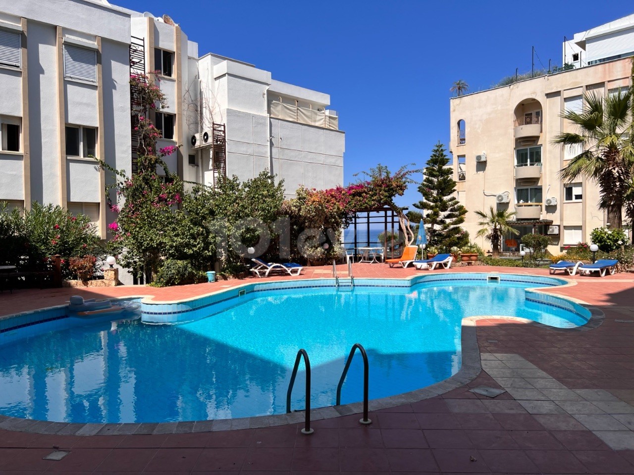 3 bedroom apartment for rent. Kyrenia city center. SEA VIEW