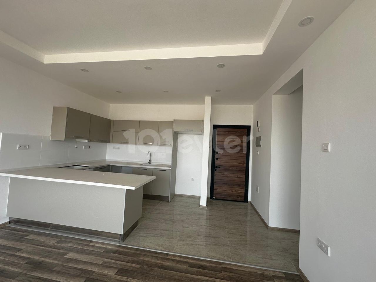 2+1 new flats for sale in Güzelyurt, 5 minutes from METU