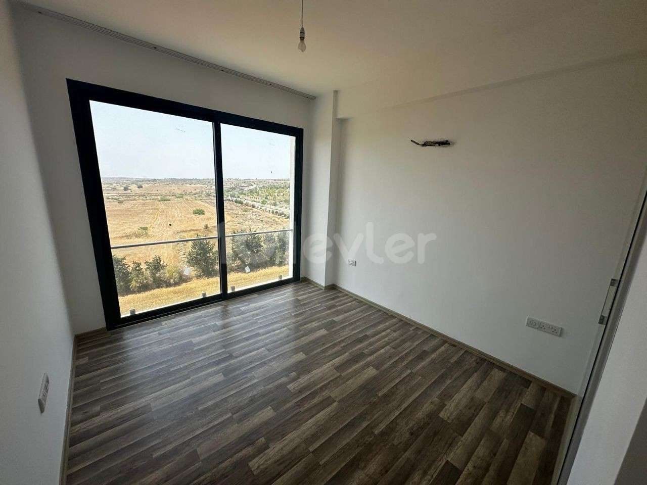 2+1 new flats for sale in Güzelyurt, 5 minutes from METU