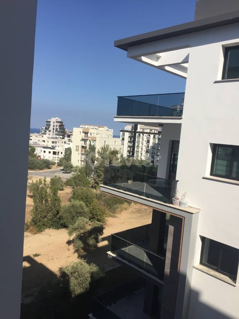 IN KYRENIA CENTER - BEHIND ASLANLI VILLA - 1+1 FOR RENT