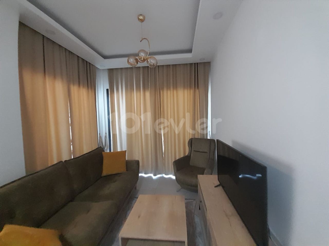 IN KYRENIA CENTER - BEHIND ASLANLI VILLA - 1+1 FOR RENT