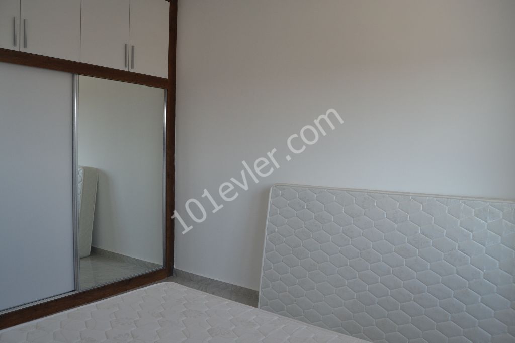 GAZİMAĞUSA ÇANAKKALE MAHALLESİNDE KİRALIK 2+1 DAİRE