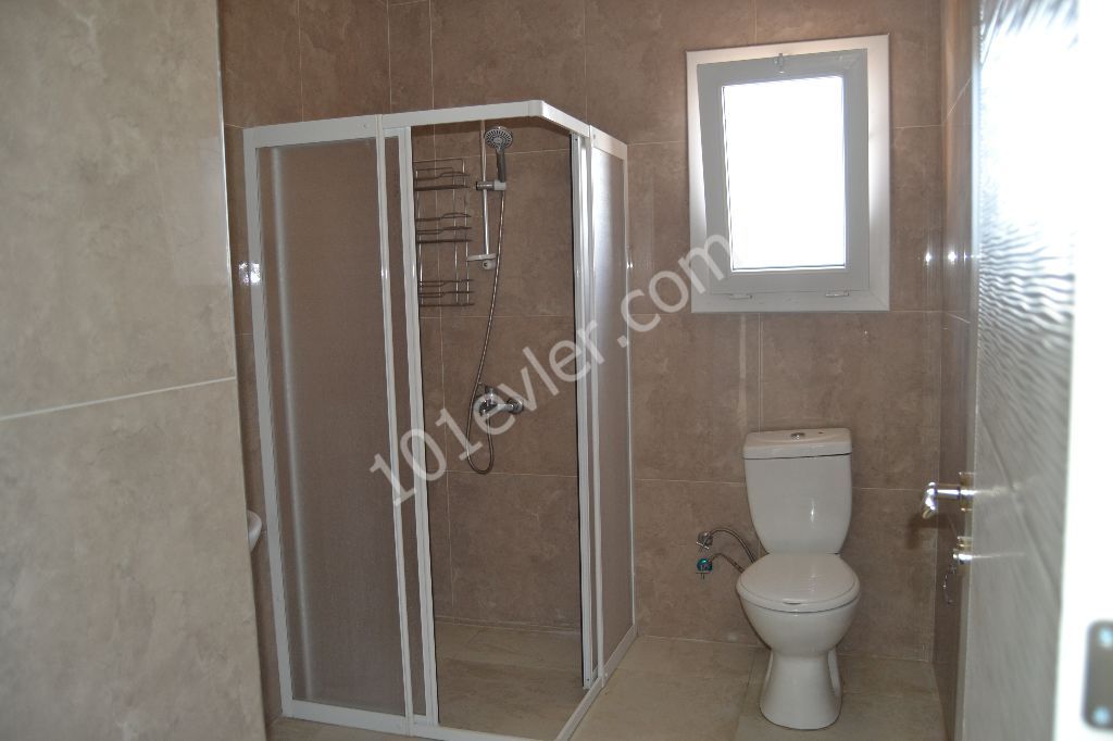 GAZİMAĞUSA ÇANAKKALE MAHALLESİNDE KİRALIK 2+1 DAİRE