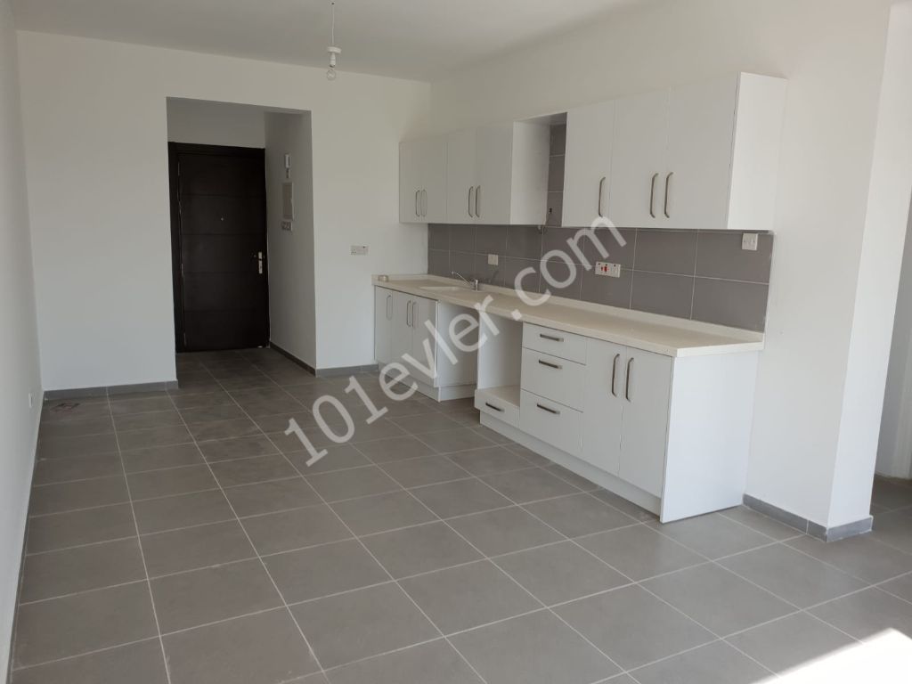 GAZİMAĞUSA - ÇANAKKALE' DE SATILIK 2+1 4. KAT DAİRE