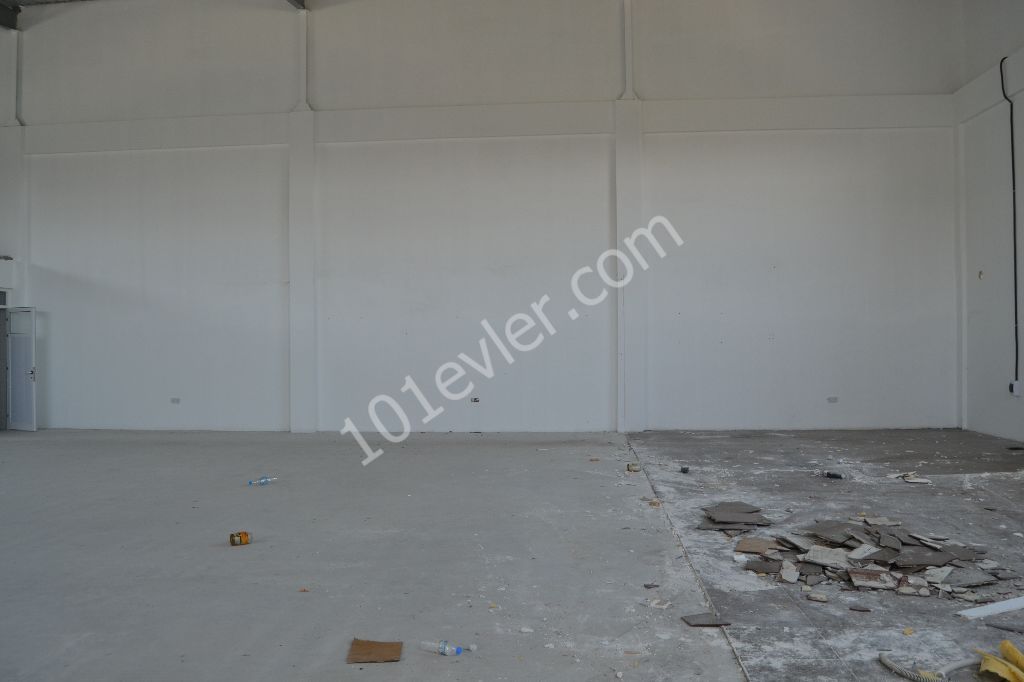 A SHOP FOR SALE IN FAMAGUSTA-DOVECINLIK INDUSTRIAL ZONE ** 