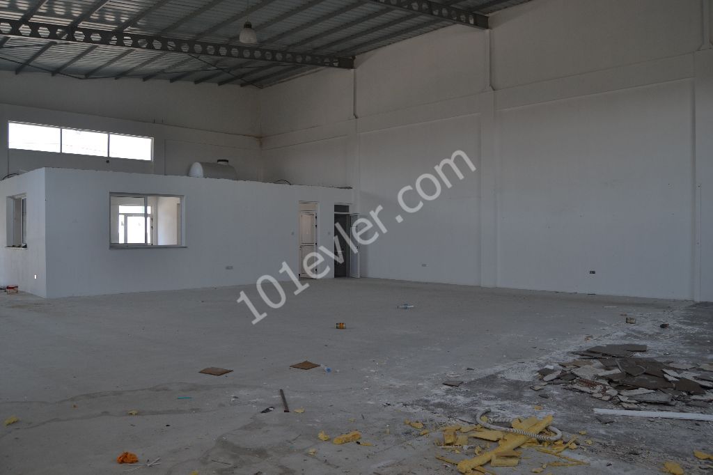 A SHOP FOR SALE IN FAMAGUSTA-DOVECINLIK INDUSTRIAL ZONE ** 