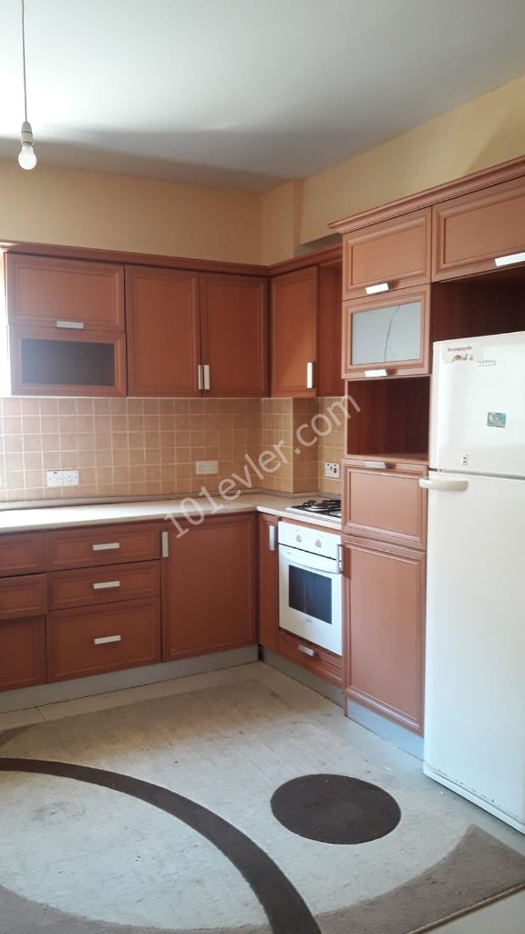 GAZİMAĞUSA - KARAKOL' DA SATILIK 3+1 DAİRE