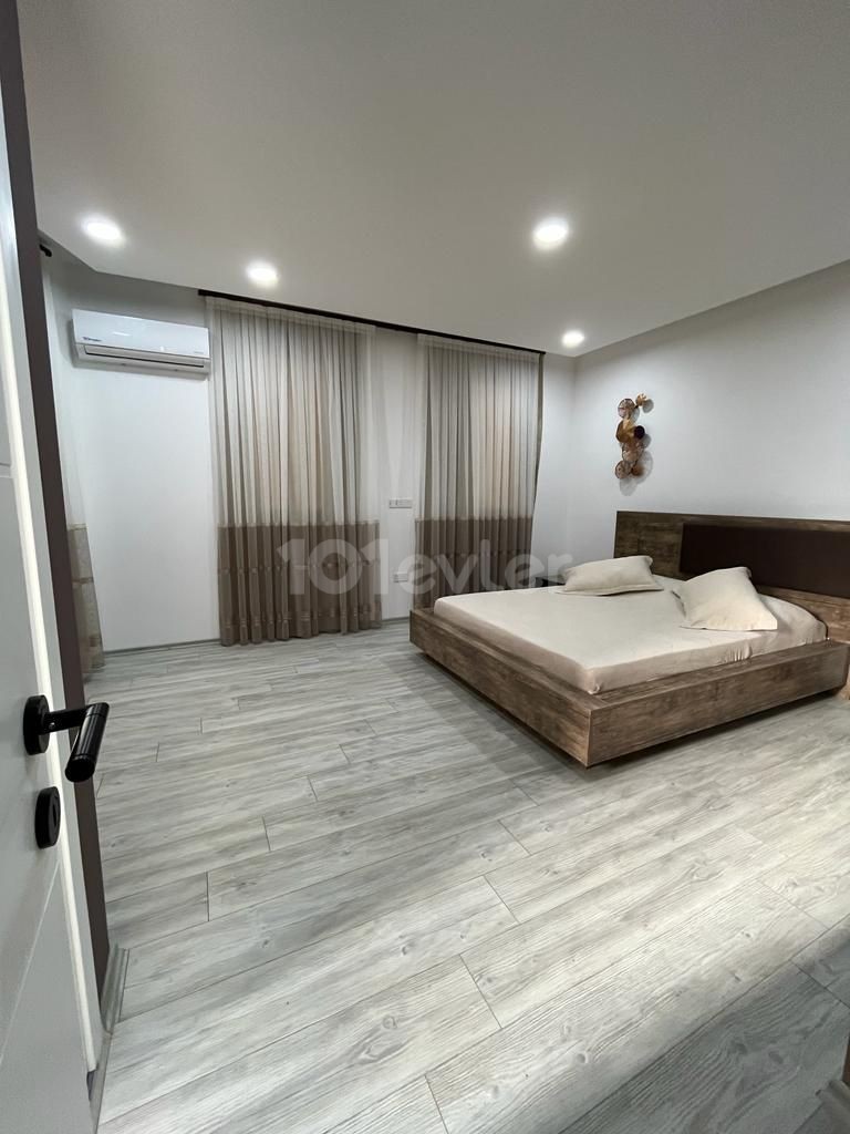 3+1 TRIPLEX VILLA FOR RENT IN İSKELE BAHÇELER