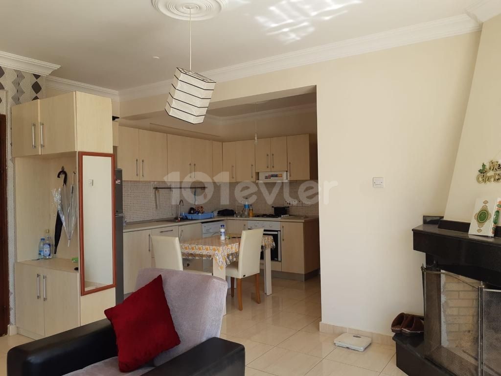 GAZİMAĞUSA SAKARYA MAHALLESİNDE SATILIK 3+1 PENTHOUSE DAİRE