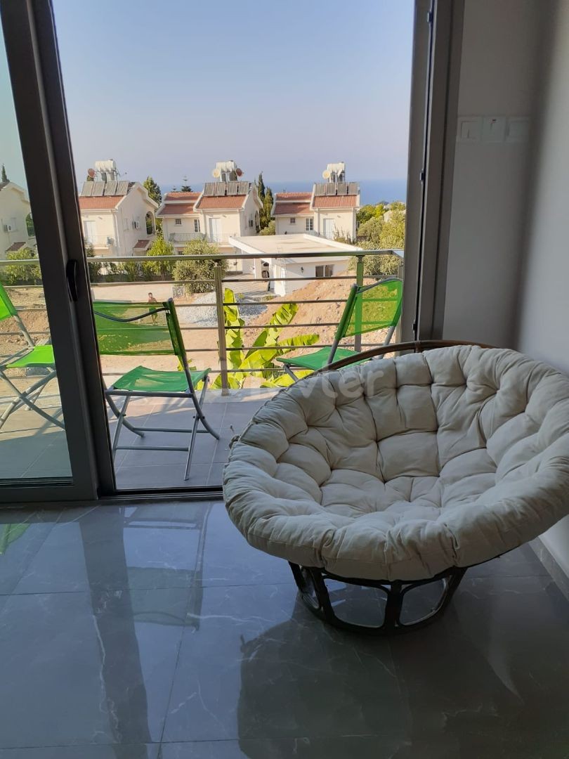 Komplett möblierte 2+1-Villa mit Meerblick, Pool und Garten in der Region Girne Yeşiltepe Ilgaz