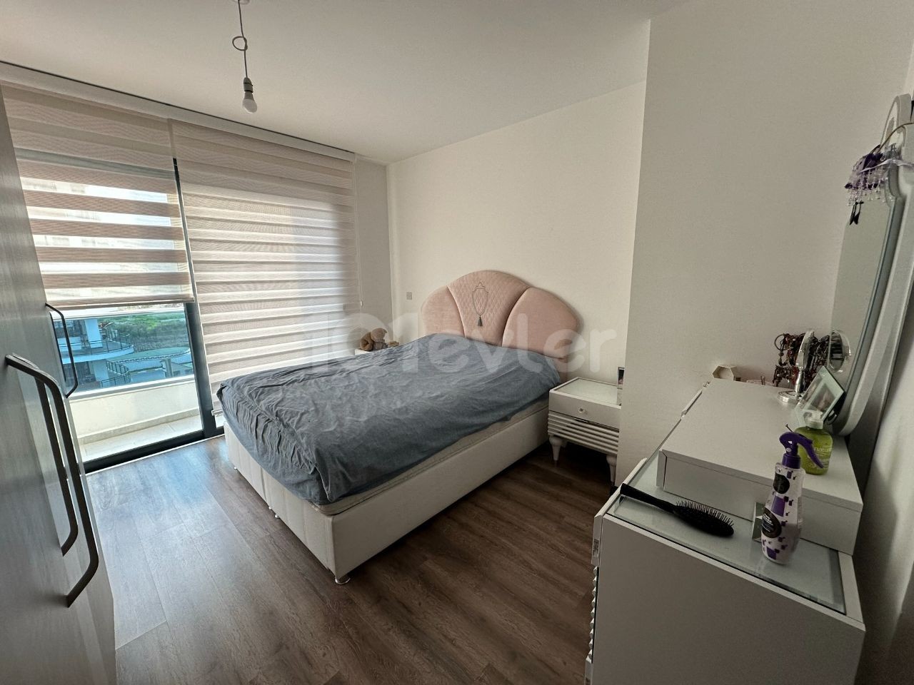 Girne Merkezde Deniz Manzaralı En Suit 3+1 Full Eşyalı Penthouse