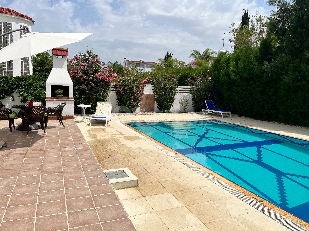 Bright,Spacious Villa, Iskele,private pool/gardens 