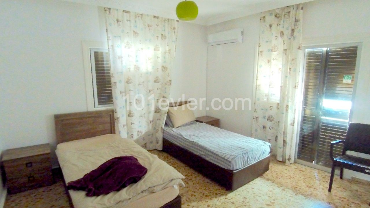 Rent room for 3 peorson in Girne 