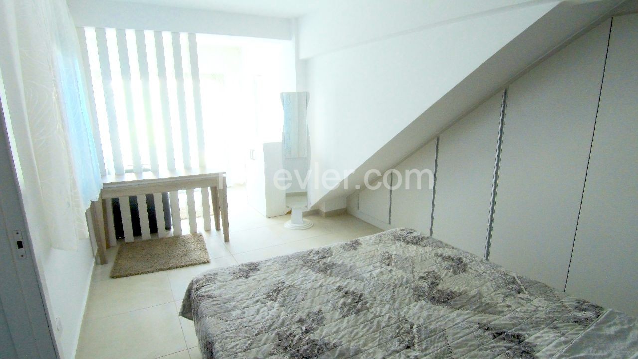 Rent duplex in Milos Park