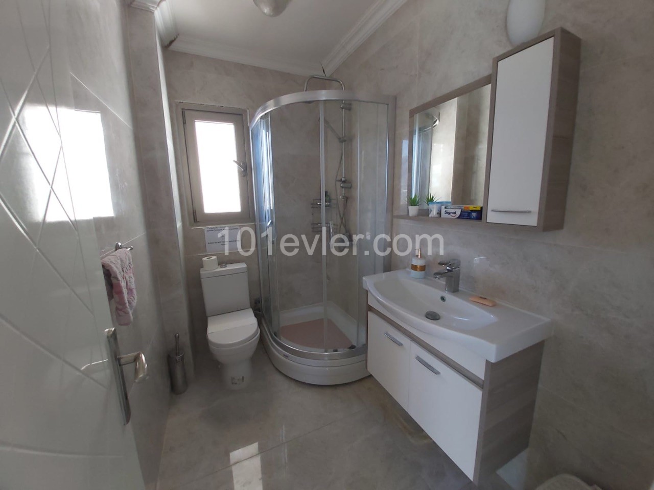 Girne merkezde kiralık 3+1