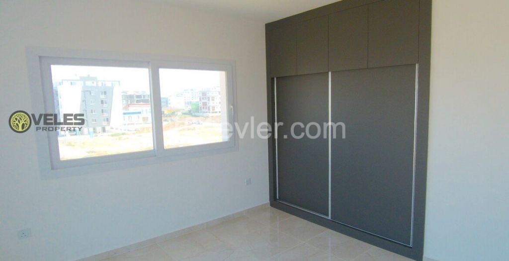 SA-223 Apartment near shopping center