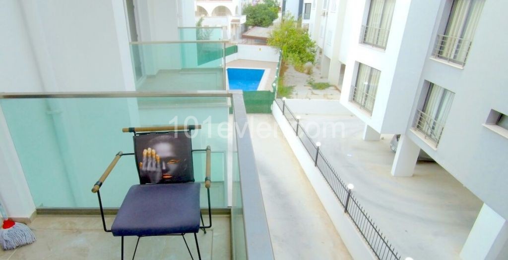 SA-295 Apartment in the very center of Girne