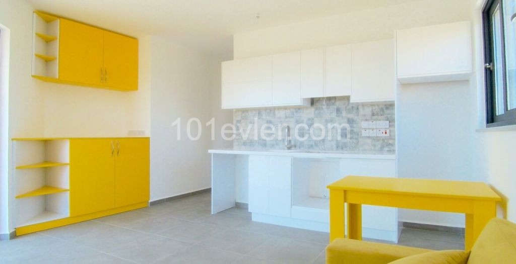 SA-136 Furnished apartment on the beach