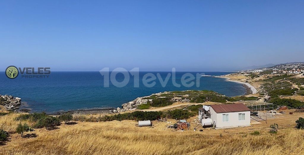 SA-2198 Beachfront apartment with balcony and garden