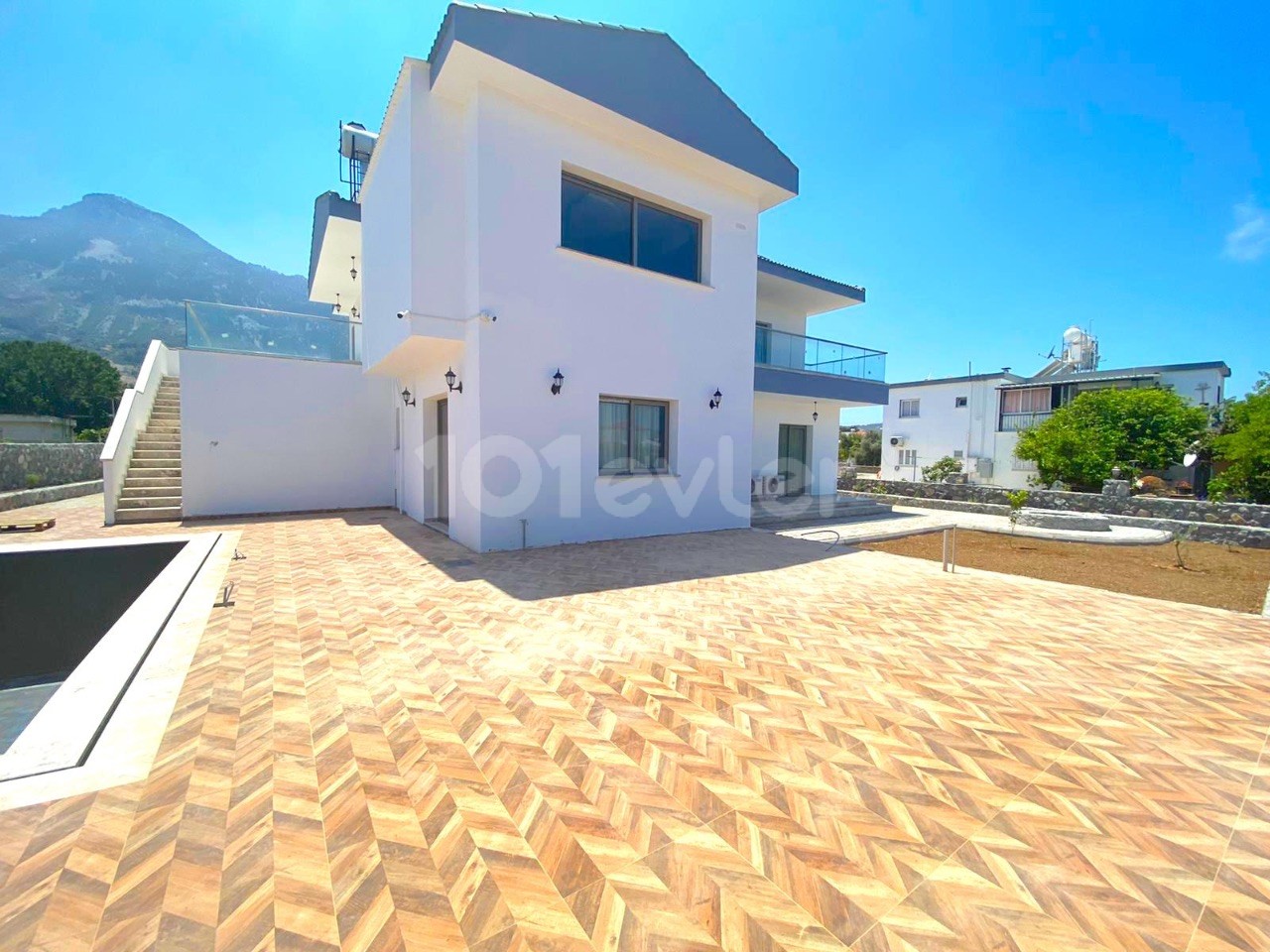 Uzun kiralama luxury villa 3+1 = Luxury Villa 3+1 for long-term rental ** 