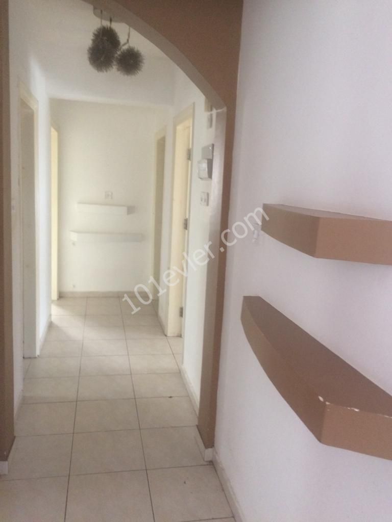 GİRNE MERKEZ DE SATILIK 3+1 DAİRE