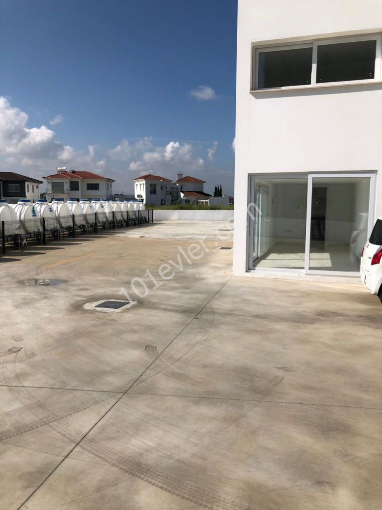 LEFKOŞA YENİKENT TE KİRALIK 20M2 DÜKKAN