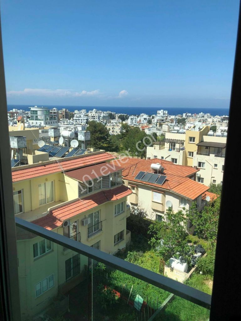 GİRNE MERKEZ DE MUHTEŞEM MANZARALI KİRALIK 3+1 PENTHOUSE