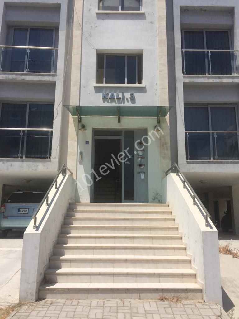 GİRNE ASLANLI VİLLA ARKASI 1. KATTA FULL EŞYALI KLİMALI 138M2 3+1 KİRALIK DAİRE 