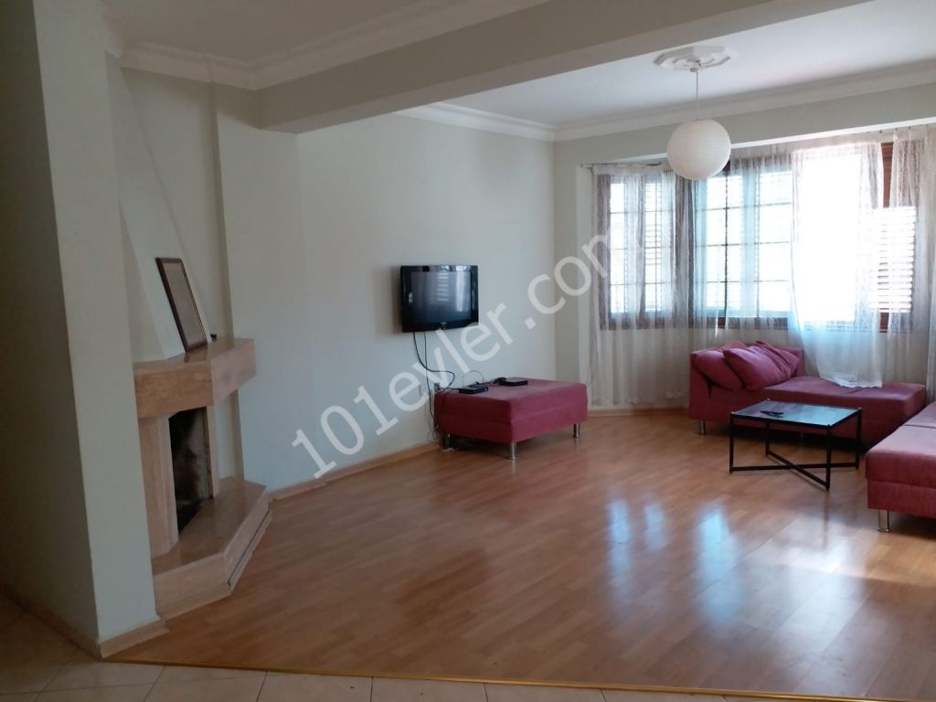 Flat To Rent in Girne Merkez, Kyrenia