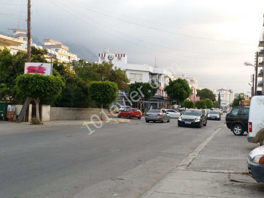 APARTMENT FOR SALE ( 3+1) IN KYRENIA CITY CENTER