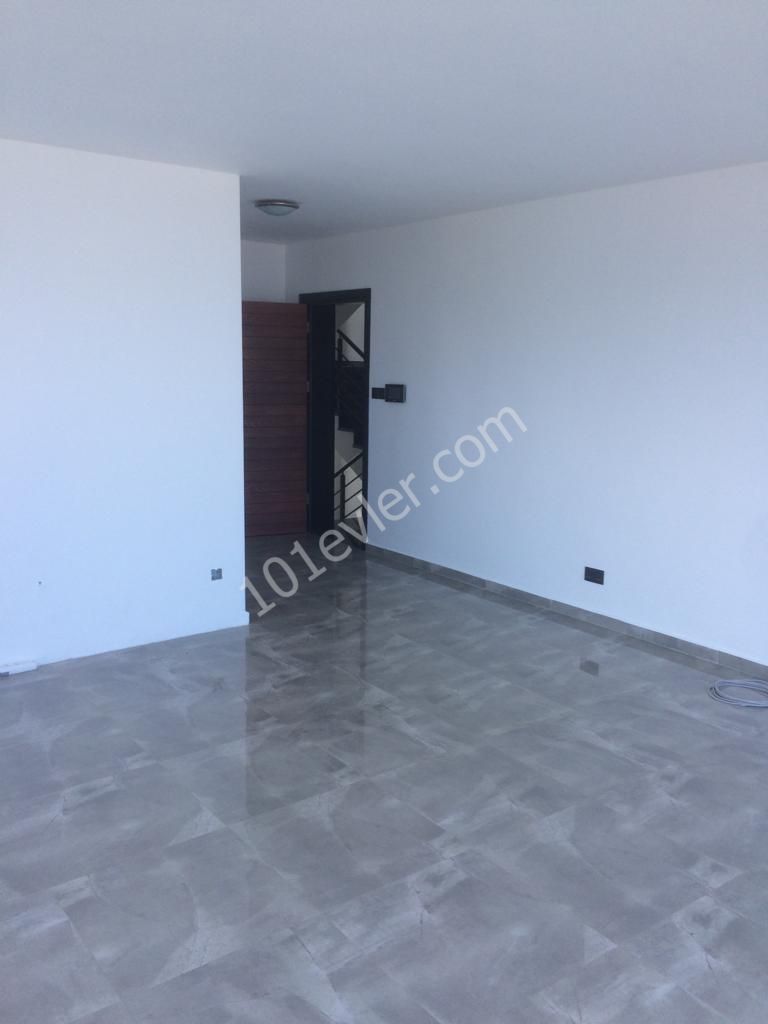 ULTRA LUXURY  2+1 OFFICE FOR RENT IN KYRENIA CENTRE